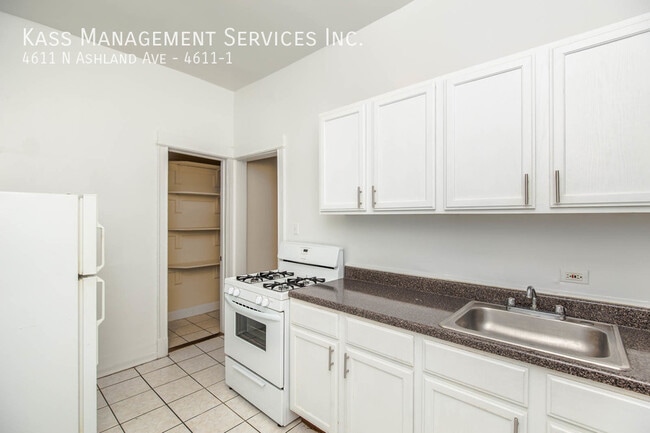 Building Photo - 4611 N Ashland Ave Unit 4611-1