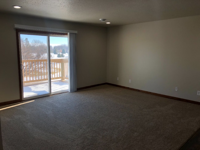 Photo - 1404 4th Ave SW