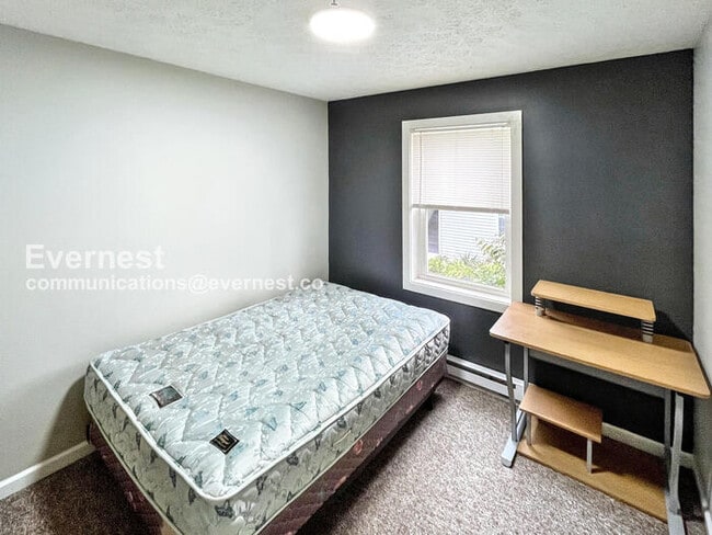 Photo - 208 Lower Consol Rd NW Unit c