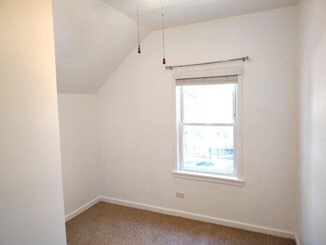 Photo - 2516 W Lyndale St Unit 2
