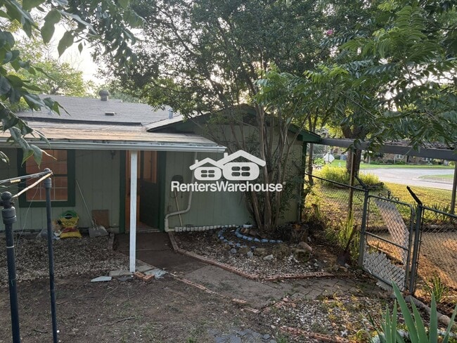 Photo - 1501 Briarwood Blvd