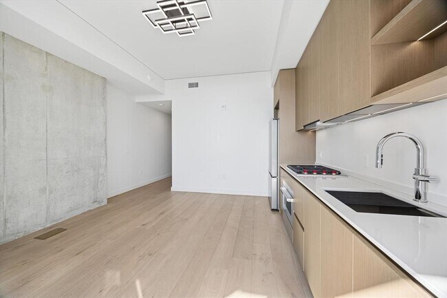 Photo - 610 Davis St Unidad 2501