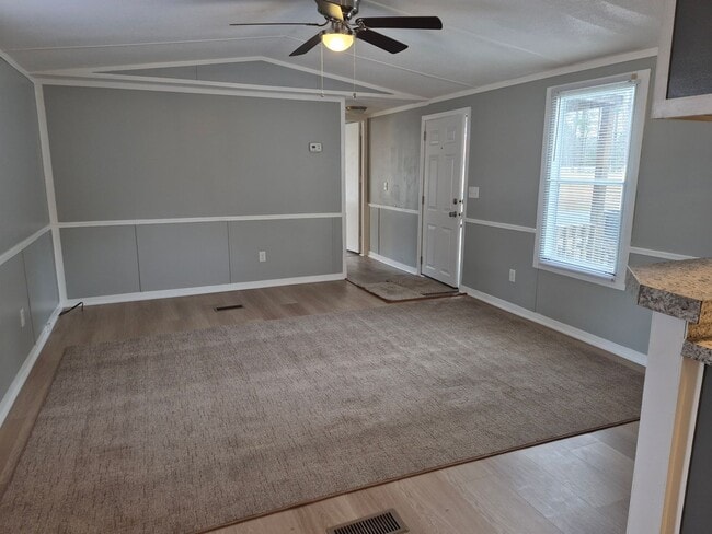 Photo - New Listing!!