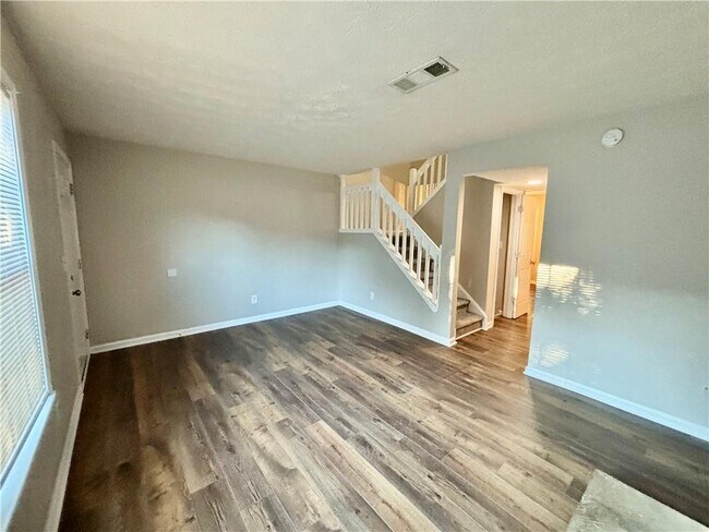 Photo - 97 Caboose Ct NW