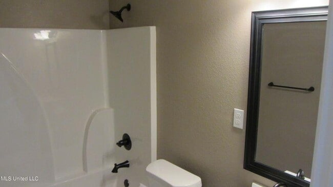 Photo - 17281 Avondale Cir