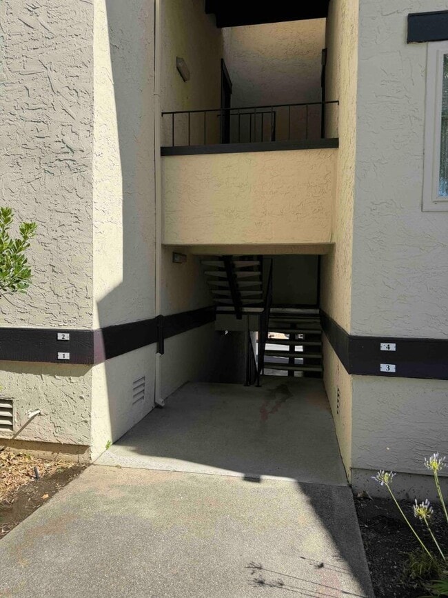 Building Photo - 777 San Antonio Rd