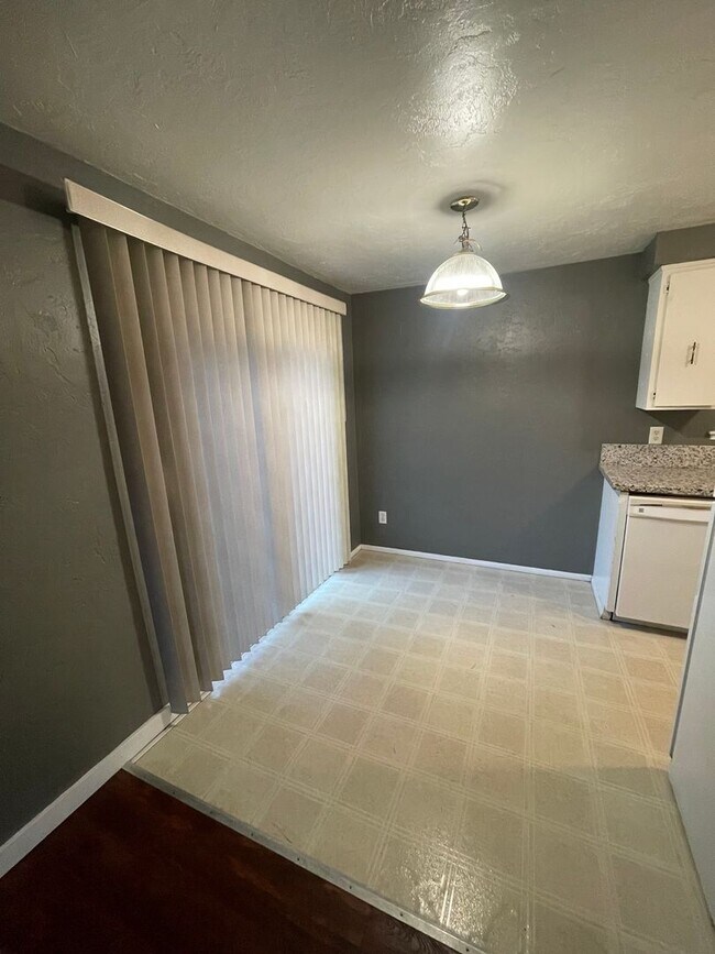 Photo - Pet Friendly 2 Bedroom in Lebanon! Unidad #4