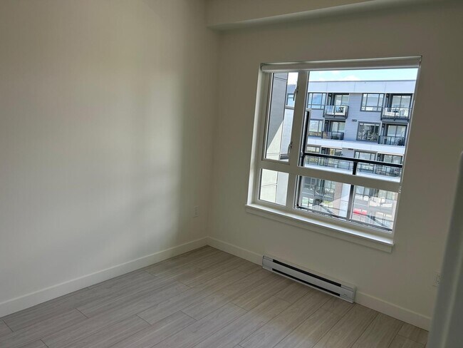 10777-10138 138 St Unit 525