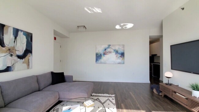 Photo - 113 W Wacker Dr Unidad 270