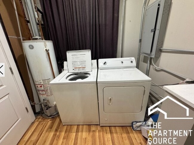 Photo - 1037 W Polk St Unit 3R