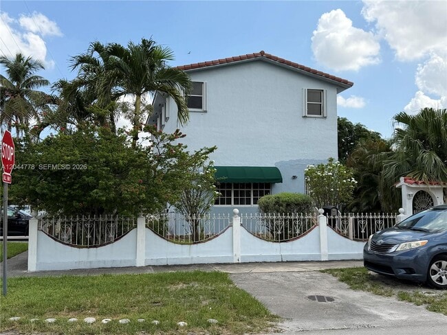 Photo - 101 E 51st Pl