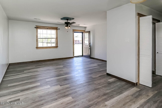 Photo - 141 Bayberry Rd