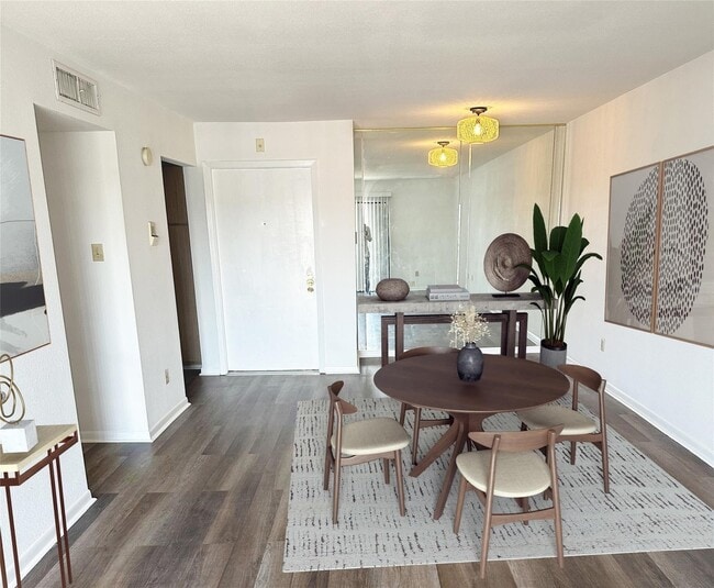 Photo - 2824 S Bartell Dr