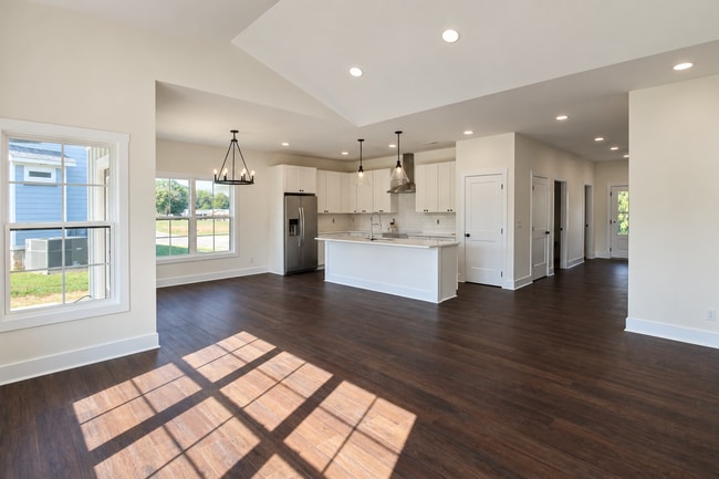 511 Cottage Wy