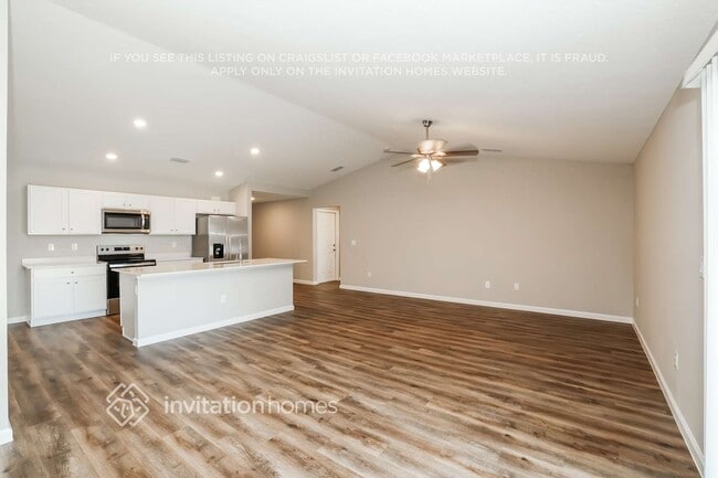 Photo - 691 SW Hillsboro Cir