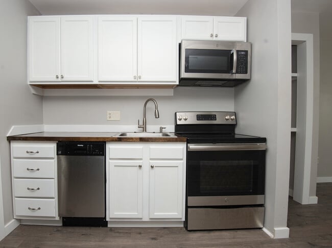 Kitchen - 22 Fennell St Unit 9