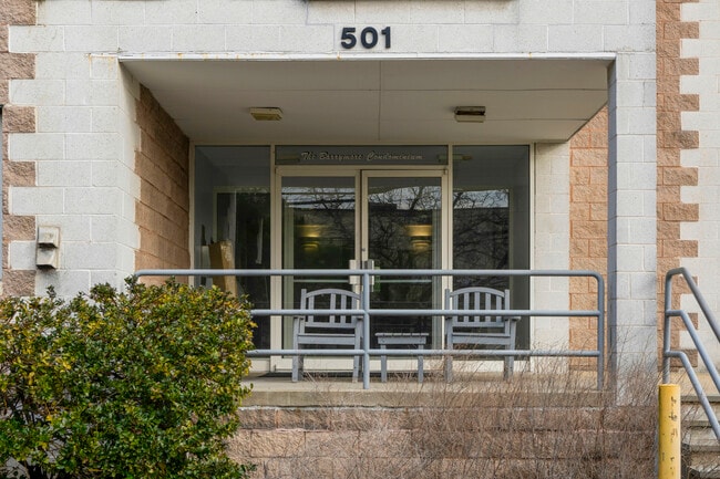 Photo - 501 N Barry Ave