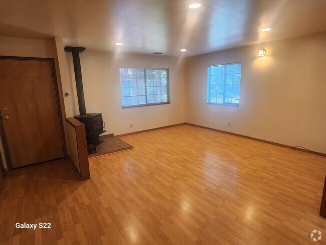 Building Photo - 1471-1475 Townview Avenue Unit 1471 Townview Ave Rental