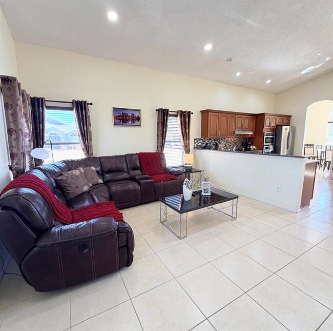 Photo - 106 Nazha Dr