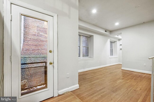 Photo - 1417 Chapin St NW Unit 203