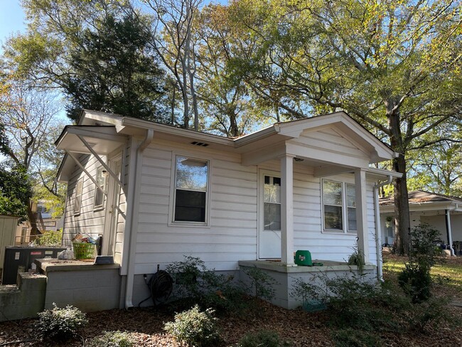 Cozy 1BR Normaltown Home - Cozy 1BR Normaltown Home