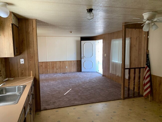 Photo - MOBILE IN FOOTHILLS