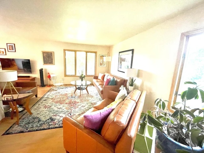 Photo - 3303 Prairie Rd