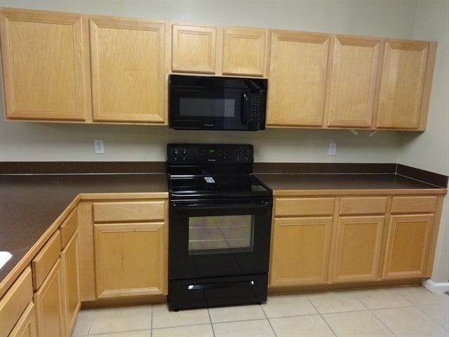 560 Loxley Ct
