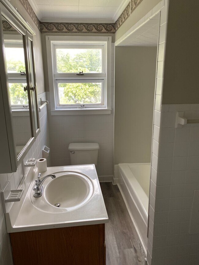 Photo - 1145 Sanderson Ave Unit 2F