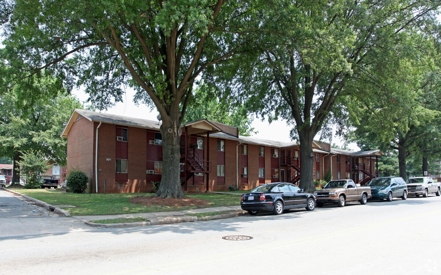 Colony Place Apartments - Colony Place Apartments