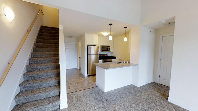 Delafield Lakes Apartments
