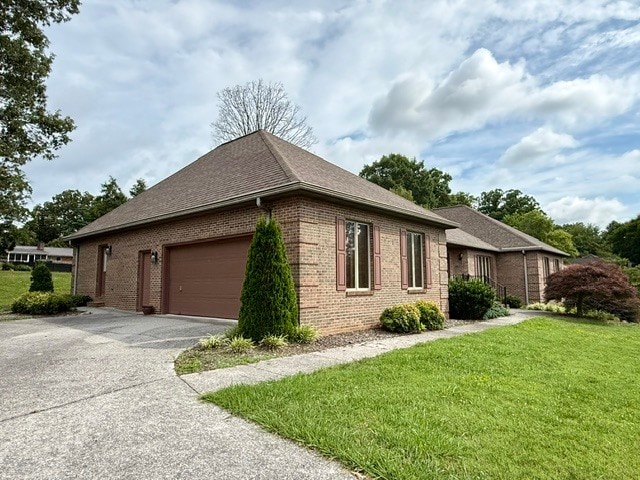 Photo - 590 Wedgwood Dr