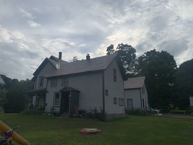 Photo - 1063 Marlboro Rd Unit Apt 2
