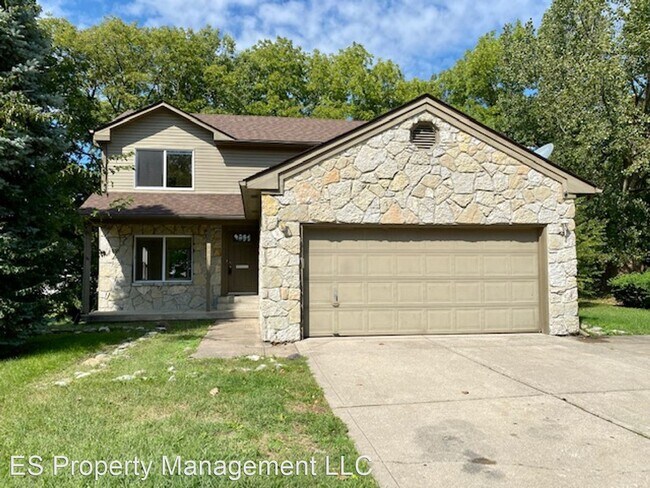 4 br, 2.5 bath House - 6879 Oak Lake Dr. - 4 br, 2.5 bath House - 6879 Oak Lake Dr.