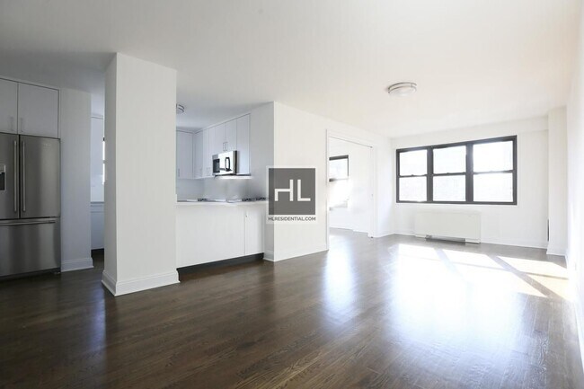 Building Photo - E 16 ST Rental
