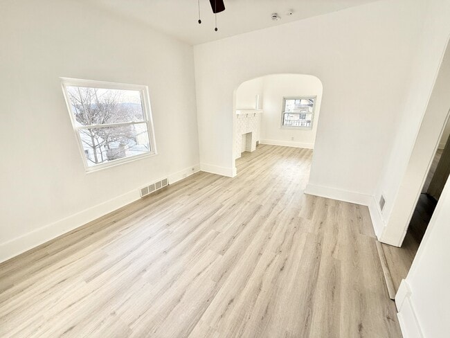 Photo - 2413 Milburn St