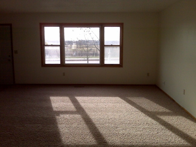 Photo - 716 Jackson Ave NW