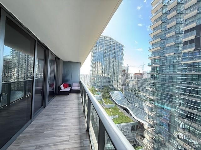 Building Photo - 801 S Miami Ave Rental
