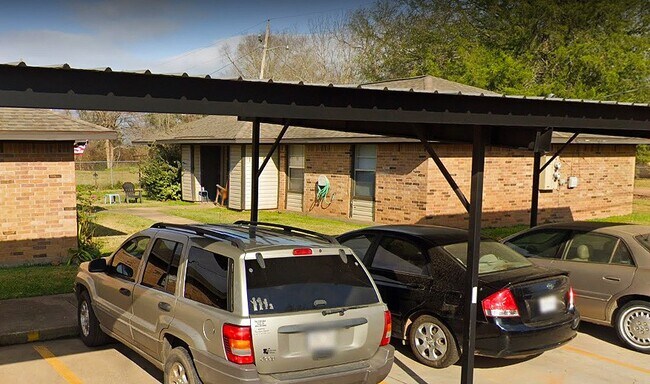 Photo - 115 Seniors St