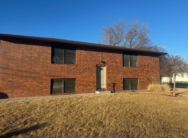 Building Photo - 1808 W Faidley Ave Unit 2
