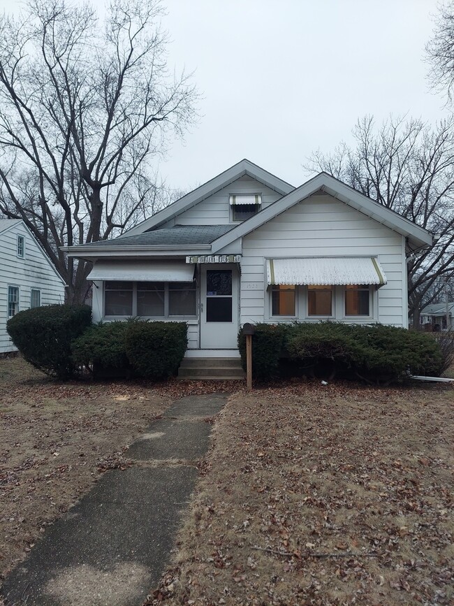 Photo - 1922 Bruner St House