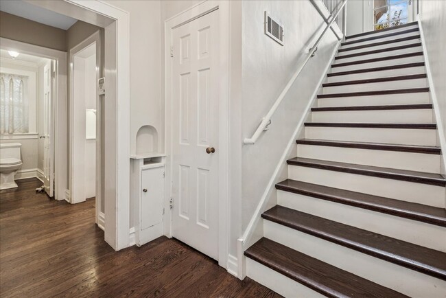 Photo - 526 Orchard Ln