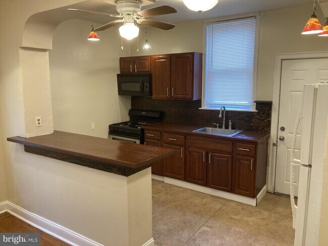 Photo - 3145 N Patton St