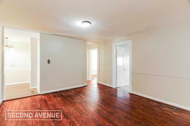 Photo - 208 Kentwood Ave