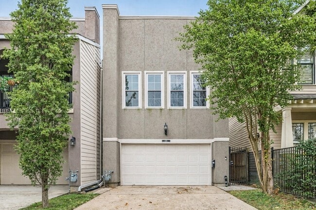 Photo - 1135 Louise St