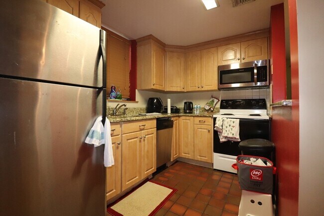 Photo - 96 Gainsborough St Unit 106W