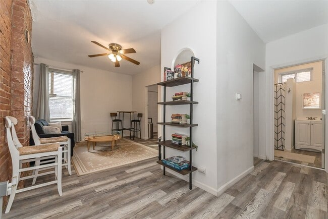 Photo - 4992 Botanical Ave Unit 2F