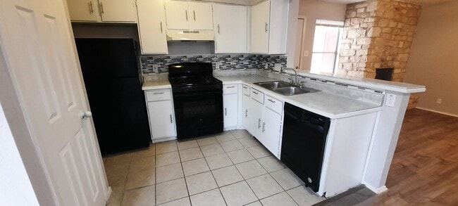 Photo - 823 Taulbee Ln Unit B