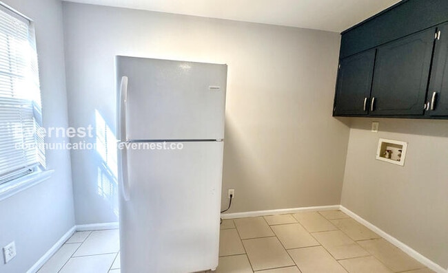1100 Cotton Ave SW Unidad b