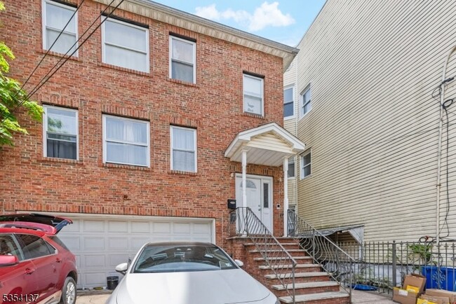Photo - 448 S 13th St Apartment Unit 2